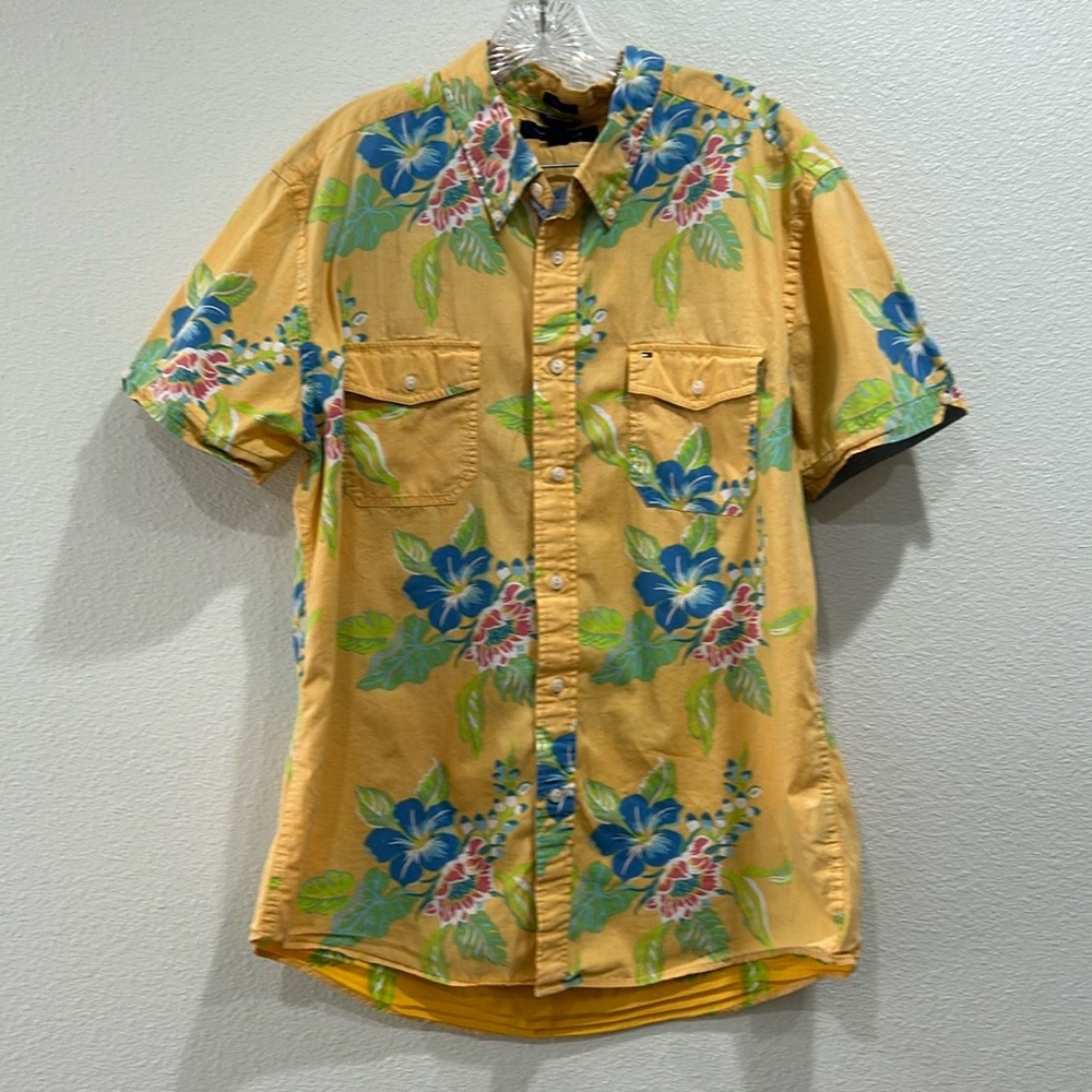 Tommy Hilfiger Slim Fit Reverse Print Floral X-Large Pale Orange Hawaiian Shirt